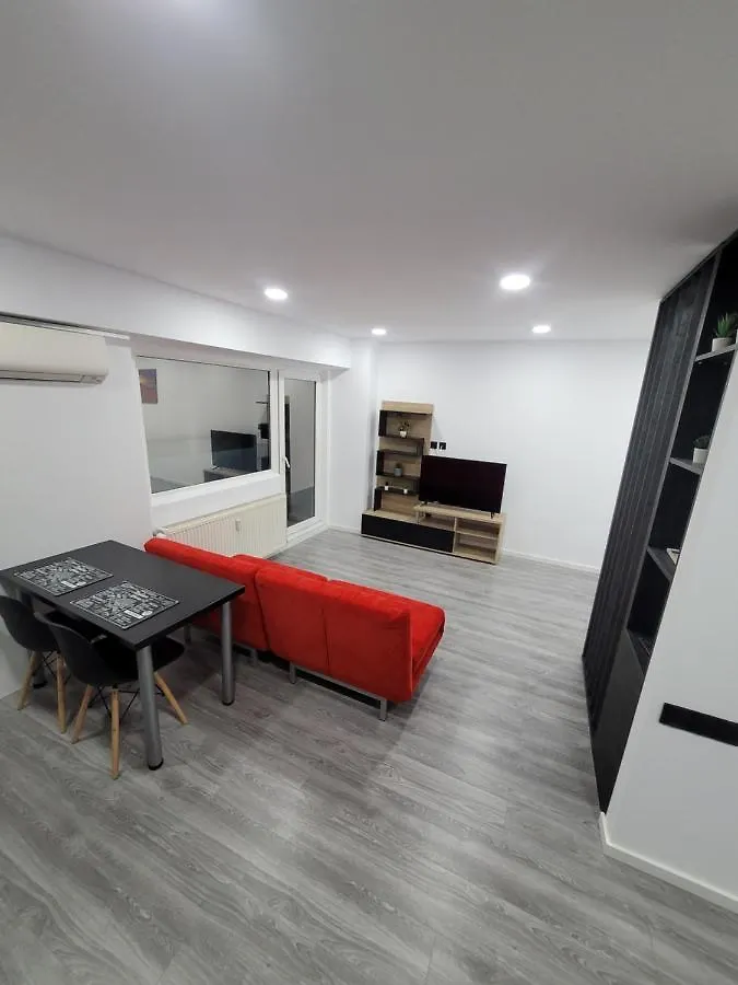 Studio 88 Bucharest 0*,  Romania